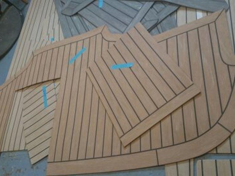 Searay 230 Sundancer. Searay Powerboat Synthetic Teak Decking Panels